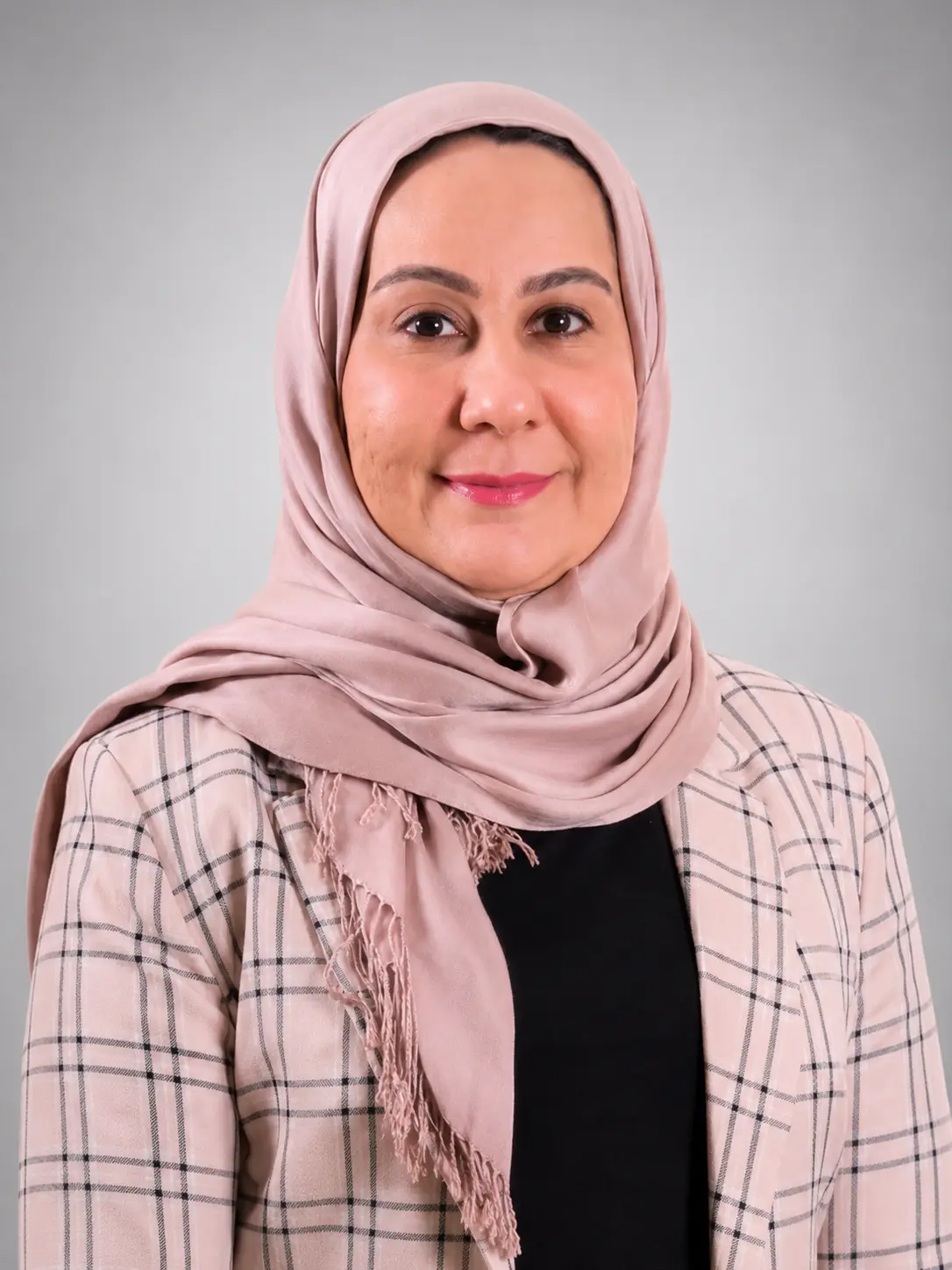 سناء معيوف